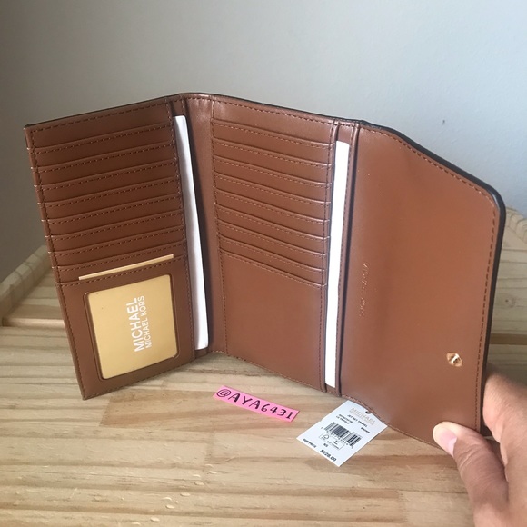 🌼Michael Kors Set - Picture 6 of 16